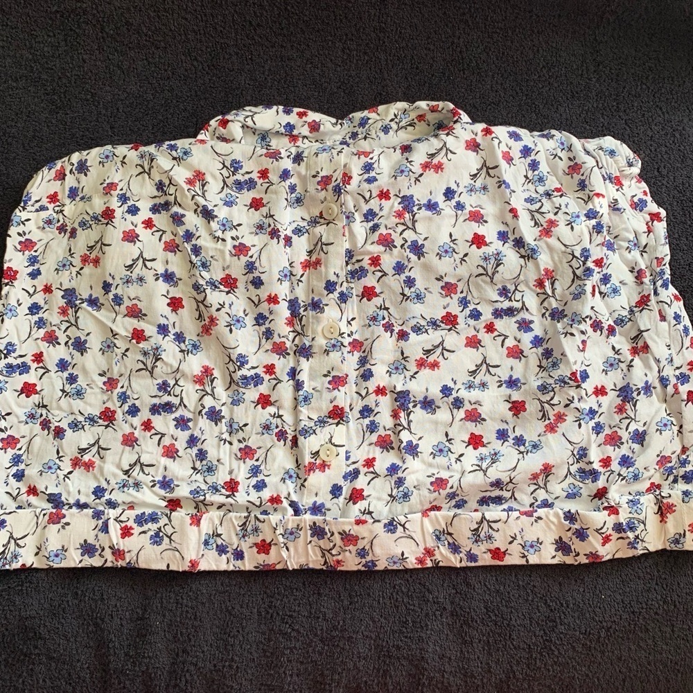 No Boundaries Floral Top - Picture 5 of 6